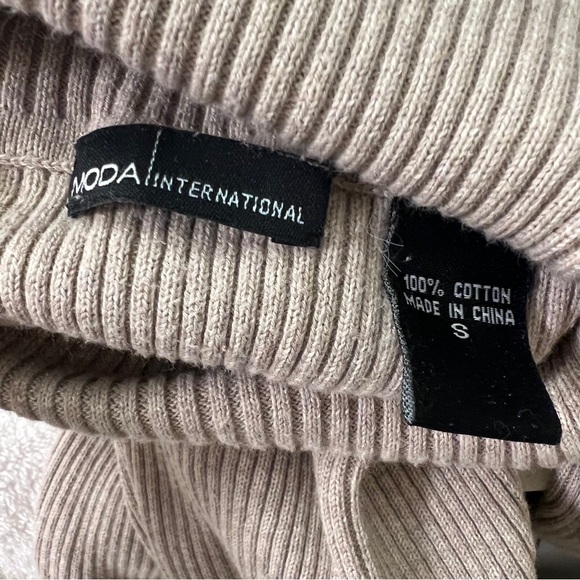 VINTAGE Turtleneck Moda Intl by Victoria’s Secret Cotton Ribbed Stretch - Picture 3 of 3